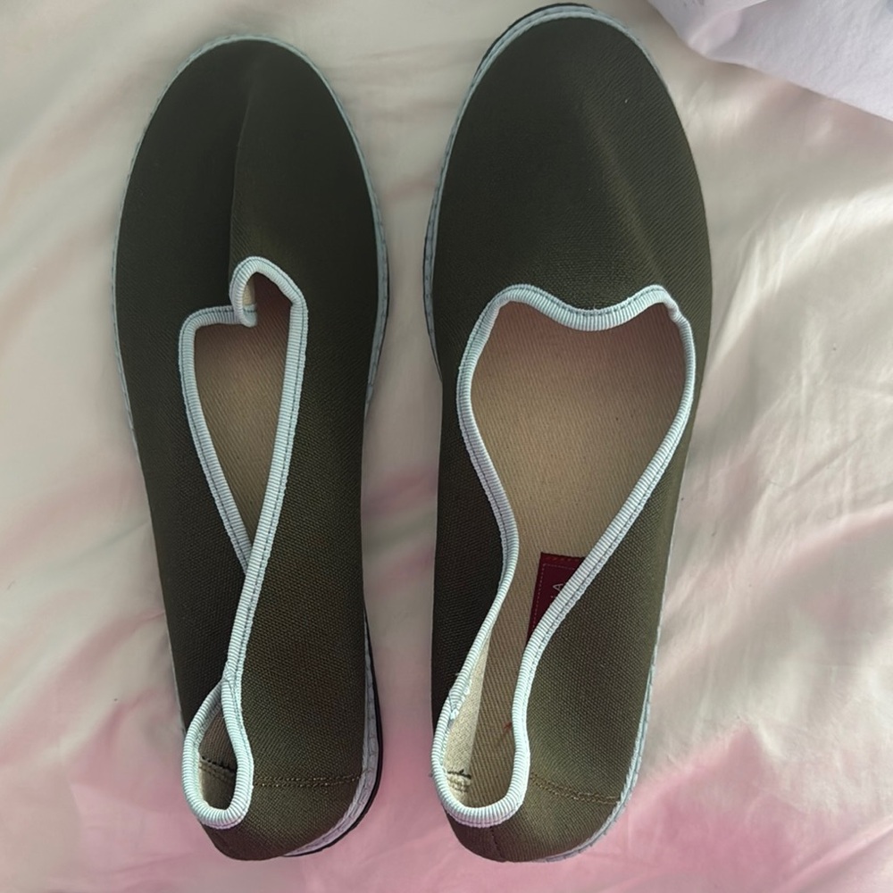 Never worn vibi Venezia Stylish Olive Green Slip-On Shoes